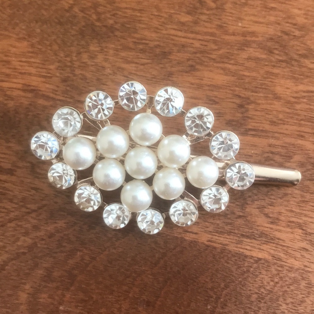 Crystal and Pearl Hair Clip